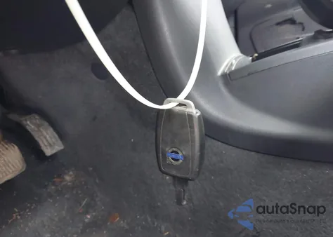 2008 Volvo C30 T5 R-Design/T5 Version 1.0/T5 Version 2.0 z USA, uszkodzony, nr VIN YV1MK672682050630